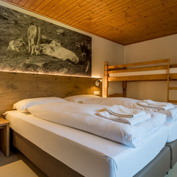 Familienzimmer im Hotel Walser, Goms