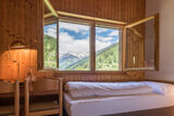 Dreibettzimmer im Hotel Walser, Goms